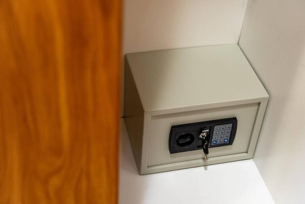 Eagle'S Nest City Apartments آيجيون المظهر الخارجي الصورة